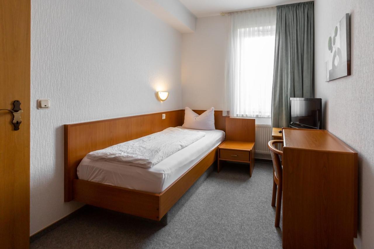 Hotel Froehlich-Hoeche Uslar Exterior foto